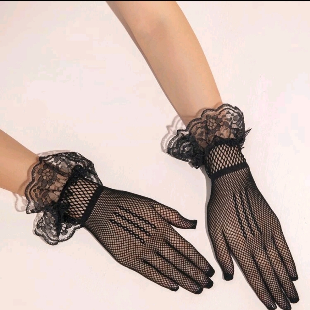 NWOT Pinup Vamp Mesh Fishnet Gloves